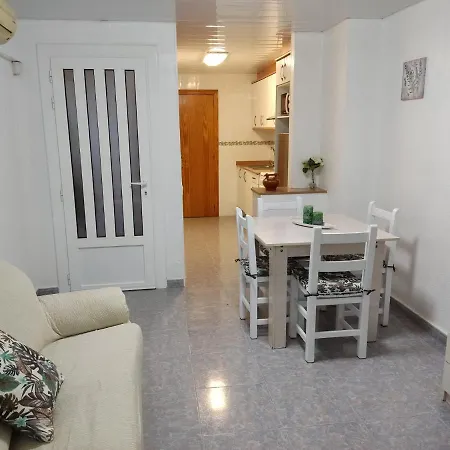 Cristina Apartmán Deltebre